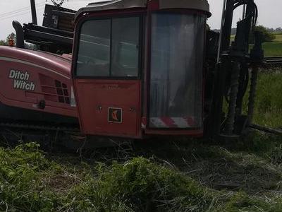 Maszyna do wykonywania przewiertów sterowanych _Ditch Witch JT 3020